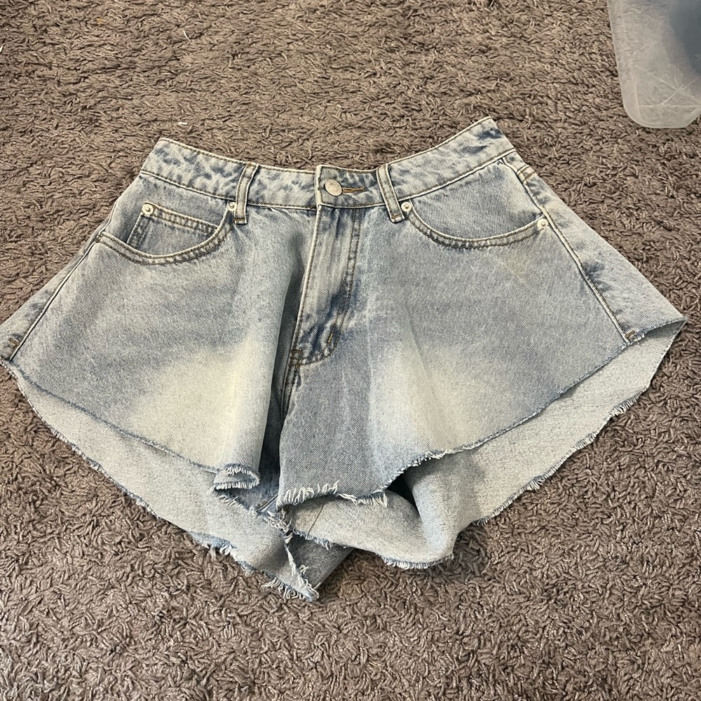 Edikted Koi Flare Denim Shorts